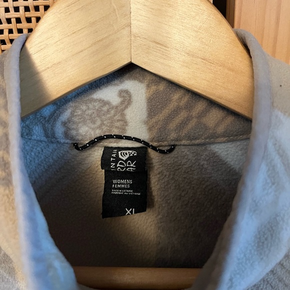 EUC Mountain Hard Wear Women’s XL Quarter Zip Fleece - Picture 4 of 6